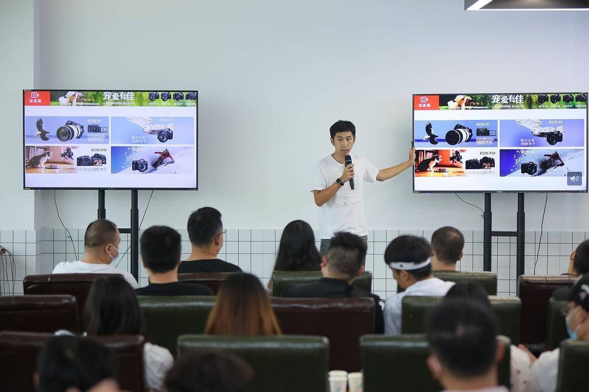 宠爱有佳 佳能EOS重庆站拍萌宠创意大片