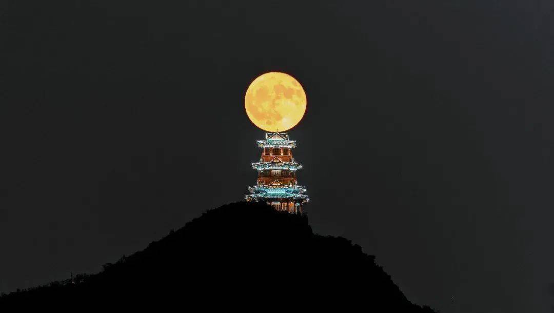 当流星光临地球的那一刻<strong></p>
<p>eos行情</strong>,用EOS记录下绝美星空