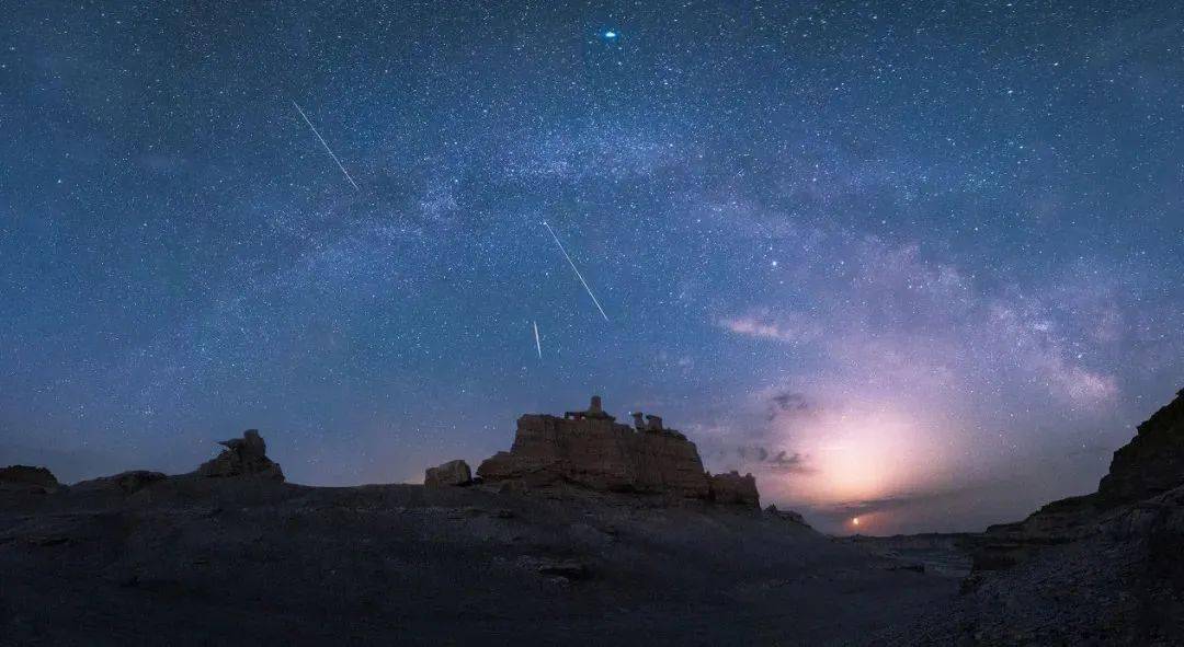 当流星光临地球的那一刻<strong></p>
<p>eos行情</strong>,用EOS记录下绝美星空