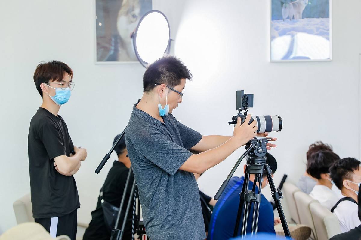 邂逅宠物小情人 佳能EOS深圳站摄影讲座开讲<strong></p>
<p>eos行情</strong>！