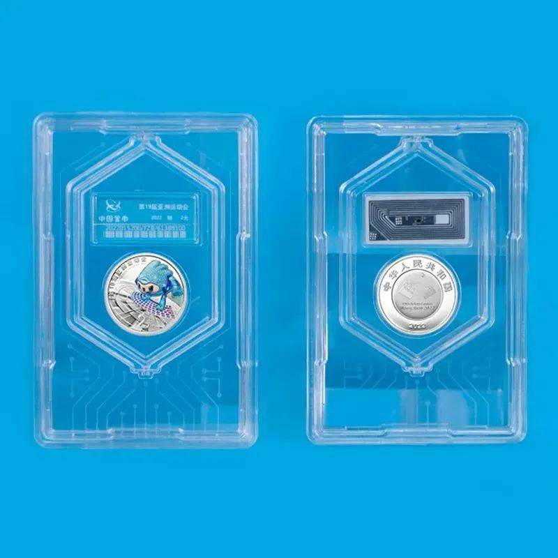 最后的机会<strong></p>
<p>中币</strong>，虎币每人20枚，2元封装币预约中