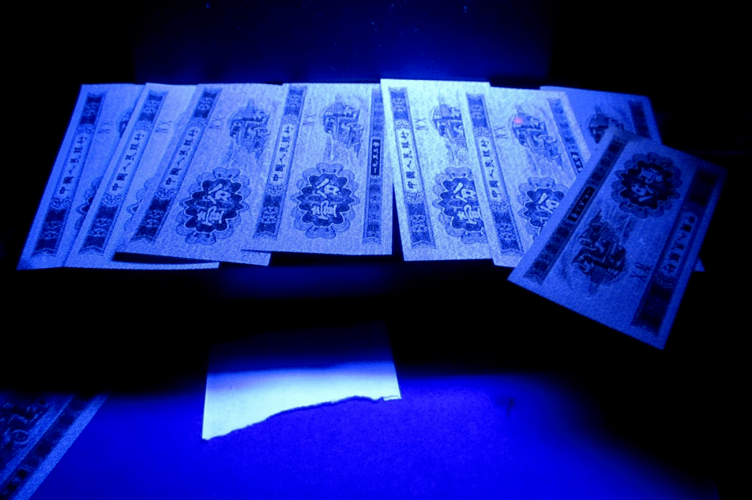 小时候用过的这张1分纸币<strong></p>
<p>祥云币</strong>，涨了25000多倍！