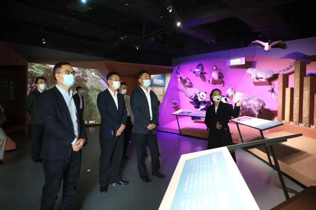 金融助力乡村振兴<strong></p>
<p>新农币</strong>，场景赋能试点示范，省地方金融监管局党组书记童梦一行到天府农博园考察