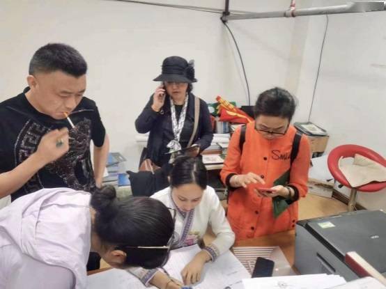 千人旅游团涌入云南组团购房