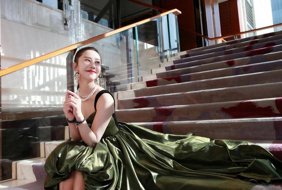 演员郑子好甜飒出席2022搜狐时尚盛典