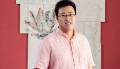 他中专学历<strong></p>
<p>盛大股票</strong>，26岁成为首富，每天工作6小时，送员工每人一辆豪车