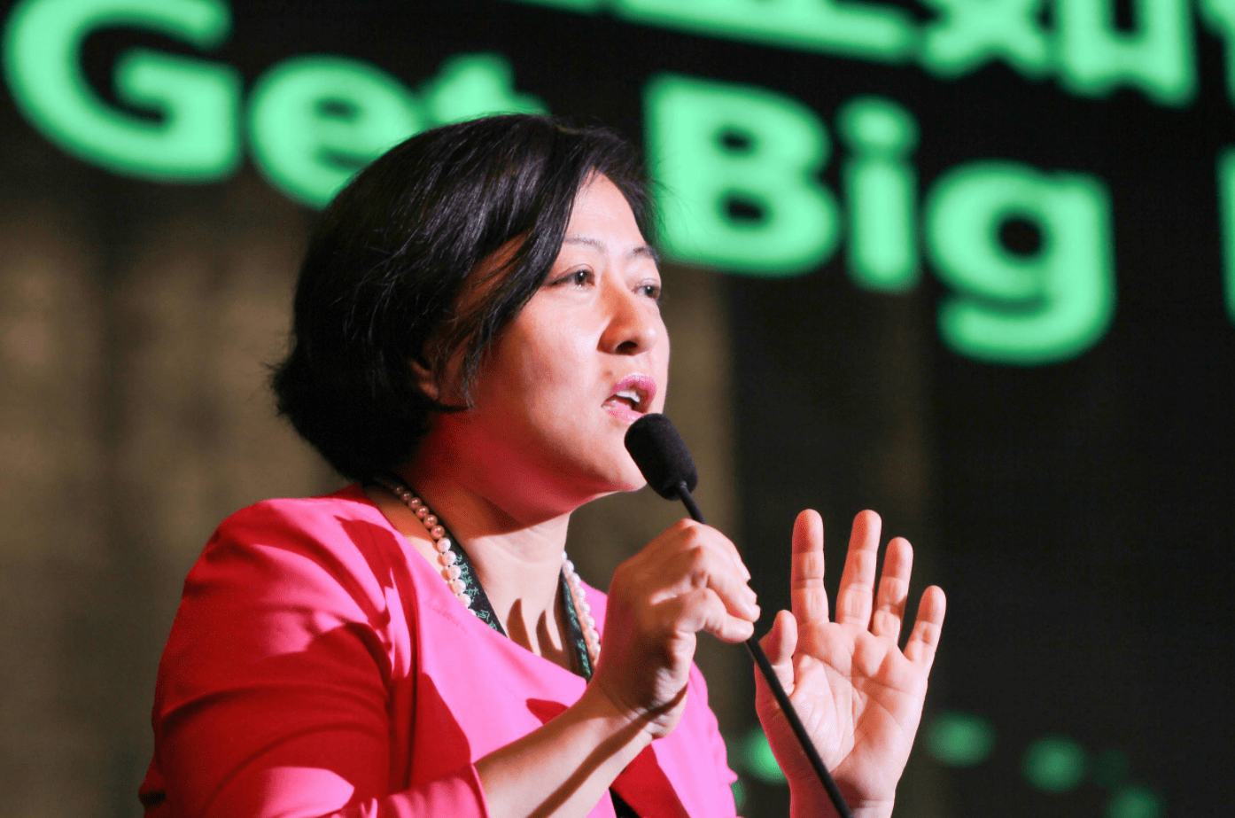 腾讯刚上市之时<strong></p>
<p>腾讯股票</strong>,徐新曾买下500万股票,如今她已经赚到了几十亿