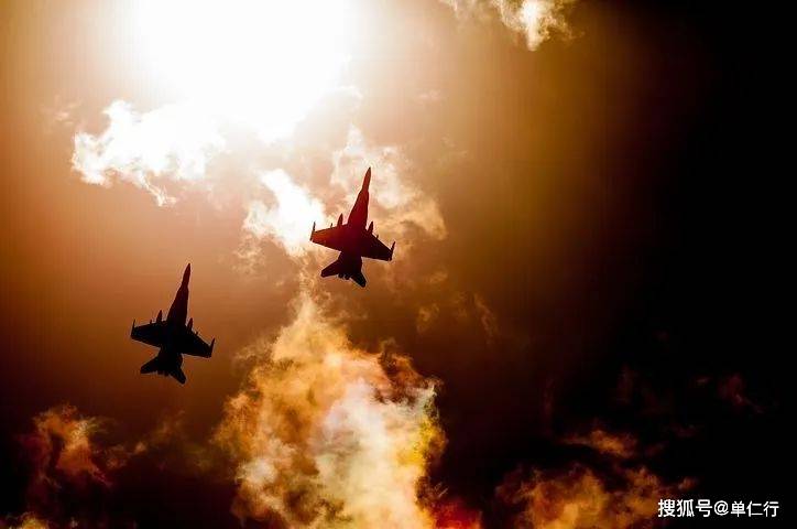 跌停的格力<strong></p>
<p>跌停的股票</strong>，是从什么开始下滑的？