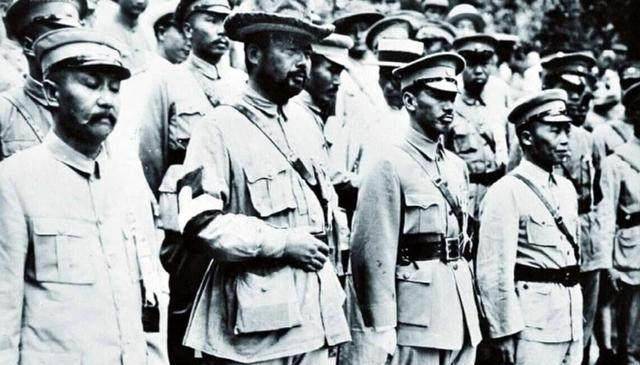 因为一个错别字<strong></p>
<p>一枚币两个错别字</strong>,两军阀几乎全军覆没,死伤几十万人