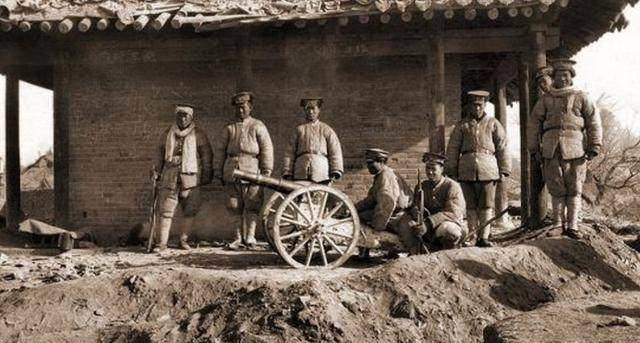 因为一个错别字<strong></p>
<p>一枚币两个错别字</strong>,两军阀几乎全军覆没,死伤几十万人