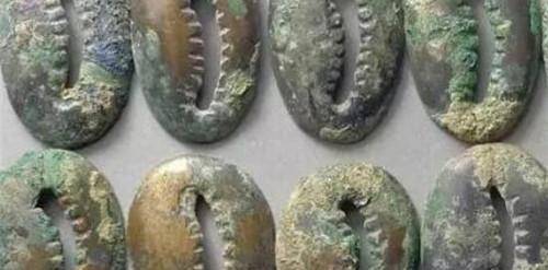 民国时期的银元<strong></p>
<p>民国法币现在值多少钱</strong>，放在现在能值多少钱，说出来你可能不会相信