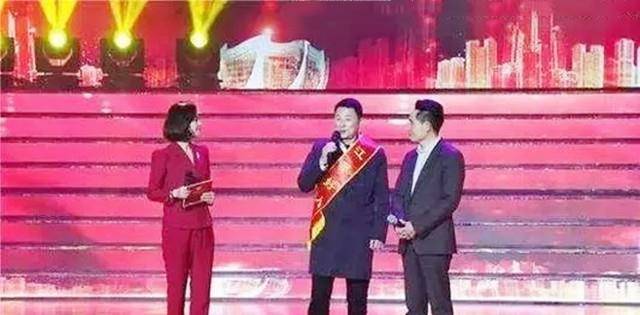 34年前他借给了朋友1000元钱<strong></p>
<p>民国34年法币1000元</strong>，32年后被还了1000万元