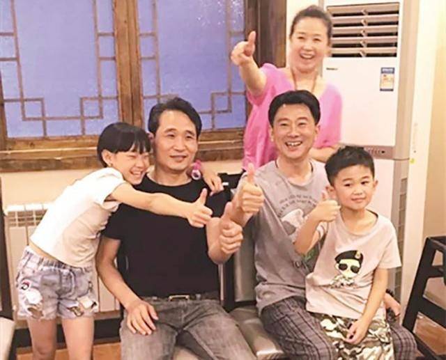 34年前他借给了朋友1000元钱<strong></p>
<p>民国34年法币1000元</strong>，32年后被还了1000万元