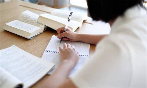 雅思阅读理解的技巧和方法有哪些<strong></p>
<p>现货交易方法技巧</strong>？这些技巧和方法一定不能错过!