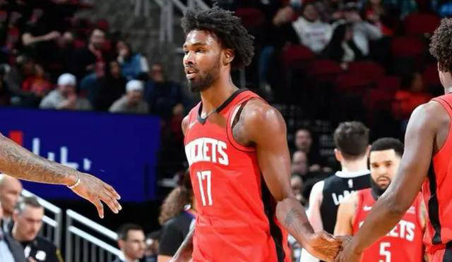 76人队向火箭提出3换2交易<strong></p>
<p>同向交易和反向交易</strong>,迎接塔里-伊森和小马丁回归休斯顿