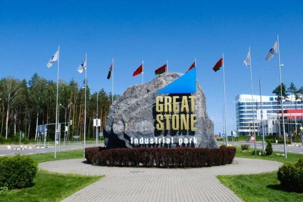 阿丽娜：每三个白俄罗斯人<strong></p>
<p>每天送色币的网址</strong>，就有一个拥有华为电脑和小米手机