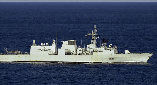 局势严峻！解放军两面夹击，美大军已落入包围圈，敢上前一步试试