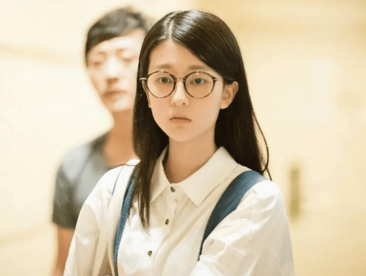 太突然<strong></p>
<p>分离交易可转换债券</strong>!知名女演员被曝已婚!