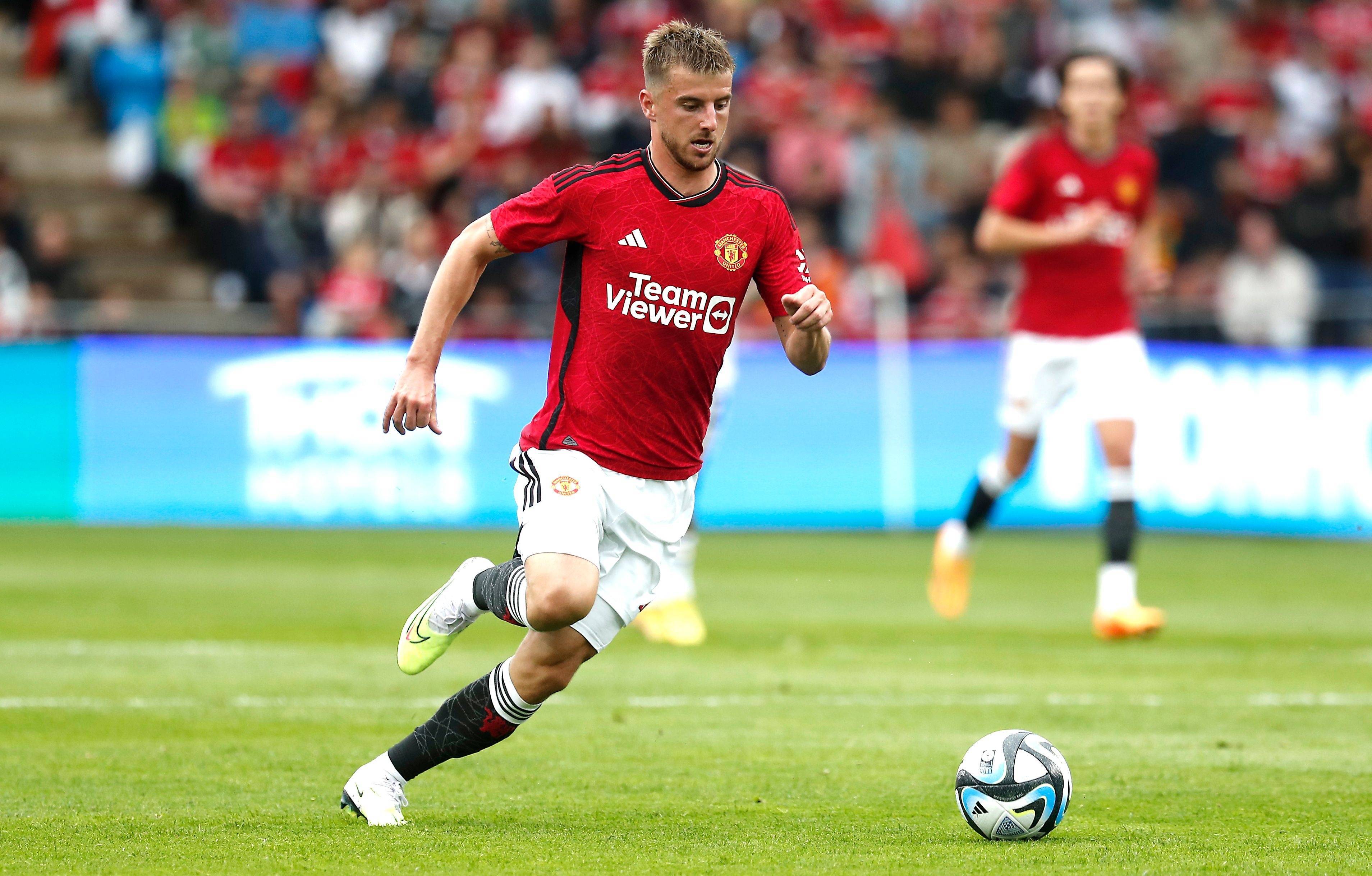 外媒：阿莫林会让曼联踢三后卫体系<strong></p>
<p>货币互换以场内交易为主</strong>，芒特、约罗、梅努等人将受益