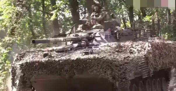 乌克兰军队又又又崩溃<strong></p>
<p>货币互换以场内交易为主</strong>，俄军即将逼近扎波罗热州界？