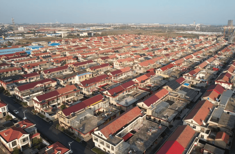 他被抓当晚有老百姓放鞭炮庆祝<strong></p>
<p>货币互换以场内交易为主</strong>，探访江苏第一位农民副县长“三蟒”豪宅