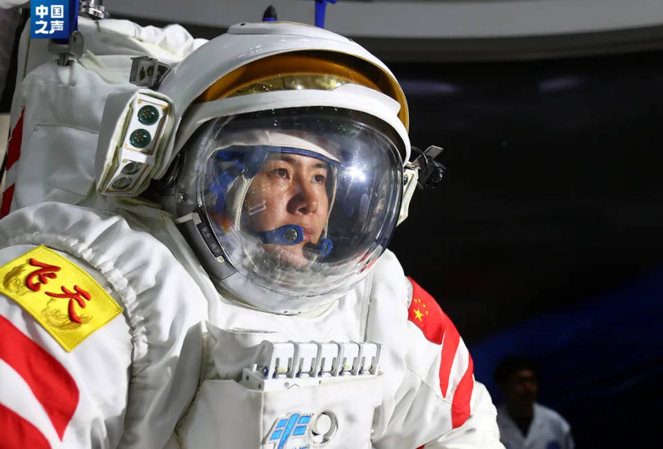 杨利伟飞天时王浩泽还在上初中<strong></p>
<p>货币互换以场内交易为主</strong>！90后女航天员：没有什么事情是女孩子不能做的