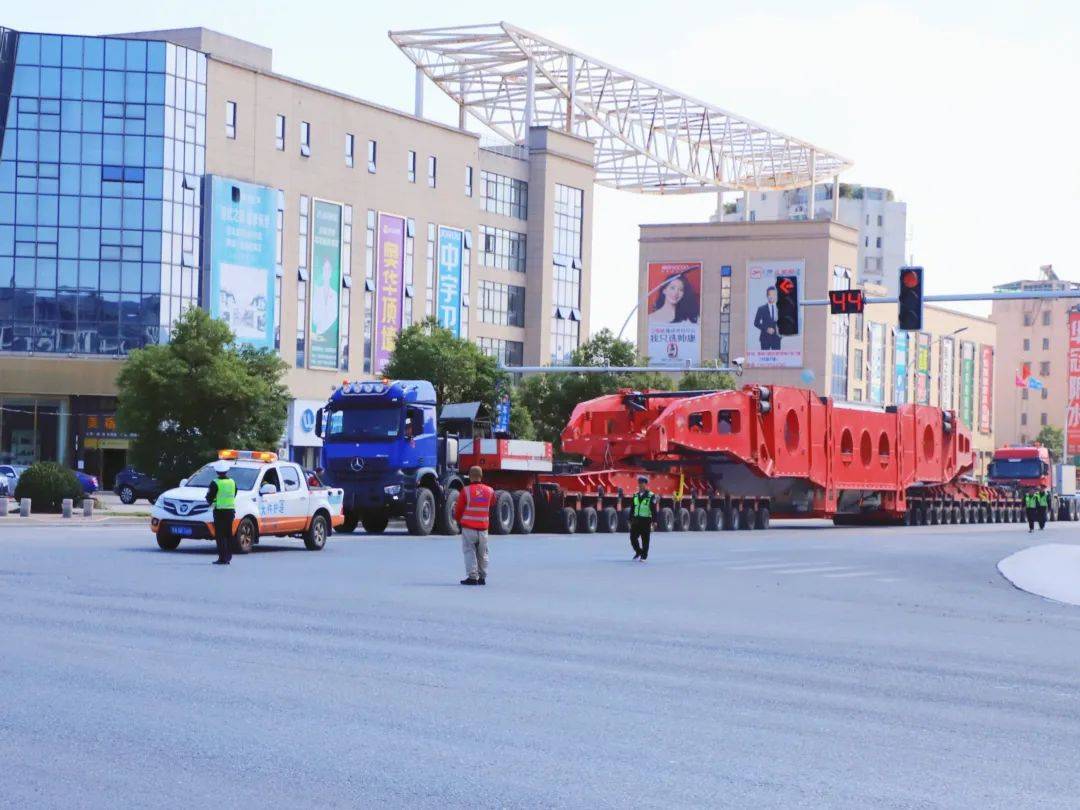 “巨无霸”再现江西<strong></p>
<p>三角货币对冲指标</strong>!这回重达428吨!