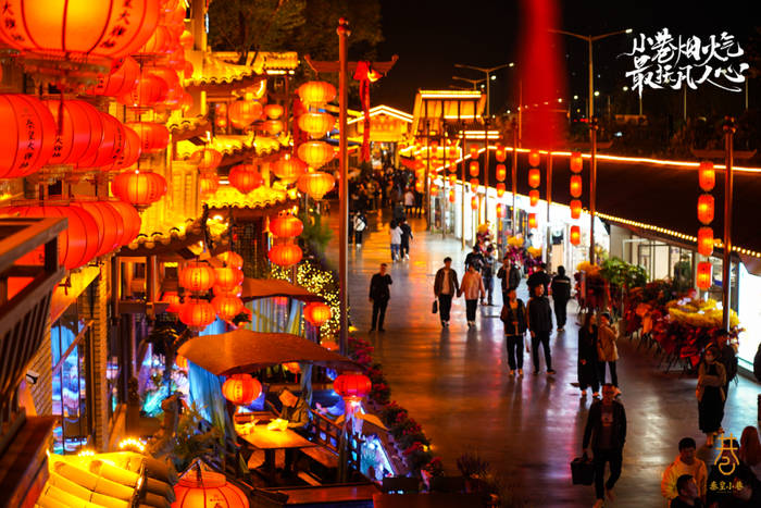 秦皇岛一网红夜市被指违规占用规划绿地却经营4年之久<strong></p>
<p>三角货币对冲指标</strong>，当地回应：无审批手续 | 刚调查