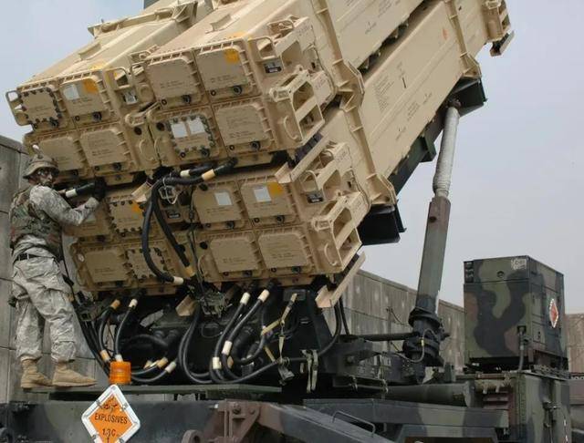 美卫星过顶<strong></p>
<p>币投国际交易中心</strong>，突然有了惊人发现：火箭军也开始“下饺子”