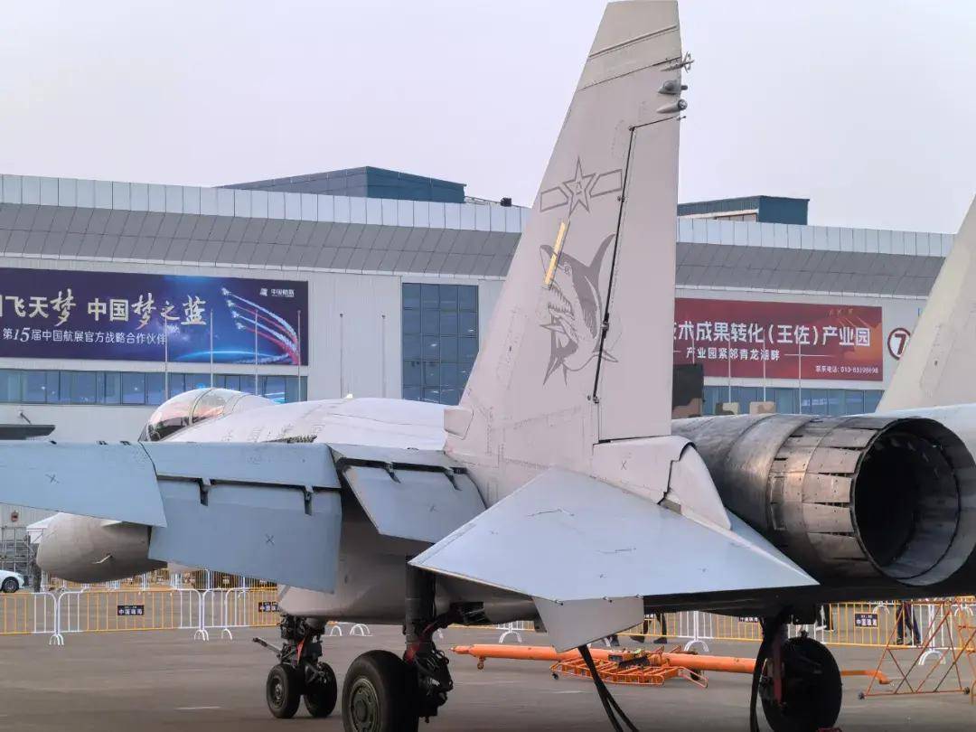 6型侧卫齐聚珠海<strong></p>
<p>土耳其货币货币贬值</strong>!歼-16和苏-35S孰强孰弱?歼-15T才是最强侧卫?