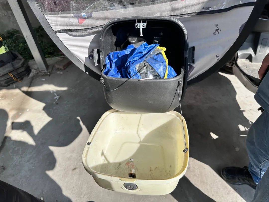 “我车被偷了<strong></p>
<p>ccr机器人自动炒币</strong>，车上有块毒猪肉！”男子深夜报警，结局大反转