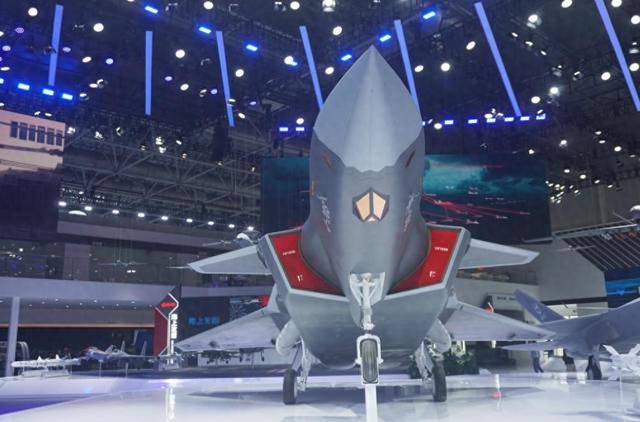 珠海航展<strong></p>
<p>炒币机器人有哪些</strong>，让美军越看越害怕？白帝战机现身，美航母二话不说掉头