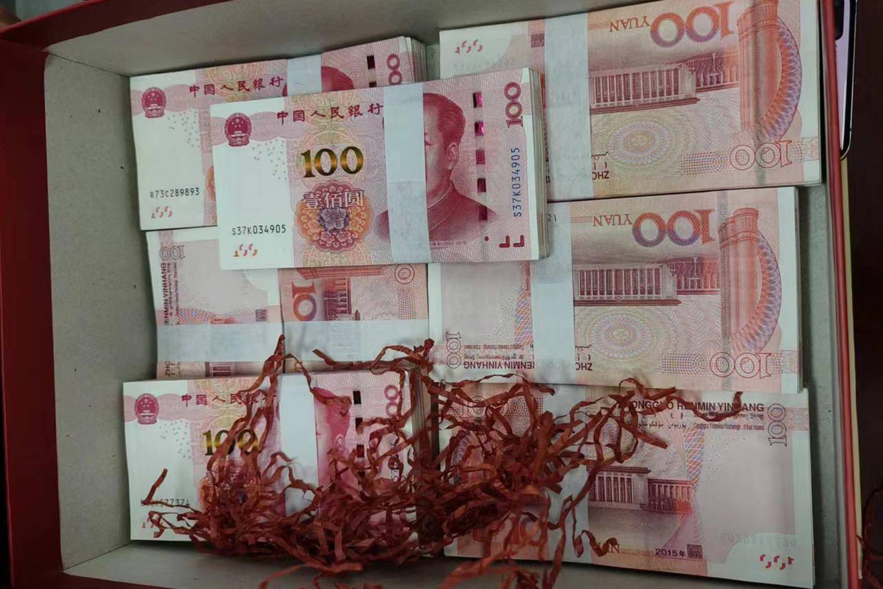 热水壶和“喜糖”里藏着大把现金<strong></p>
<p>炒币机器人有哪些</strong>，浙江多地已发生，警方提醒：司机请警惕