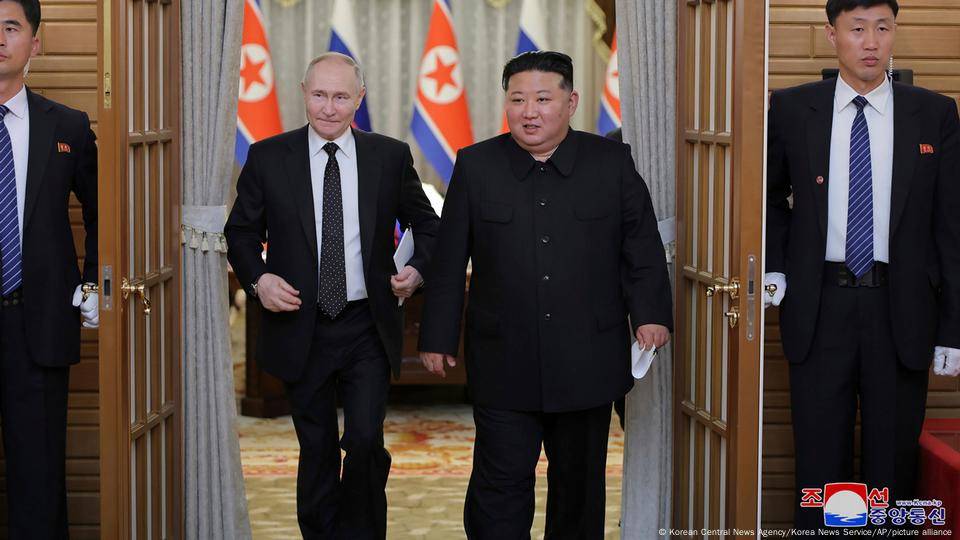 英媒：朝鲜重型武器抵达俄罗斯库尔斯克