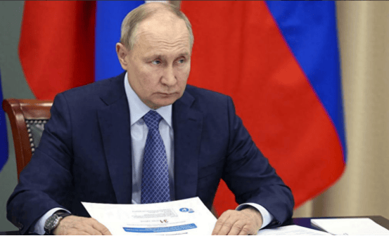 乌军再用美制导弹袭击俄多地<strong></p>
<p>母币比普通币贵多少</strong>，美高官：拜登或要发动核战争