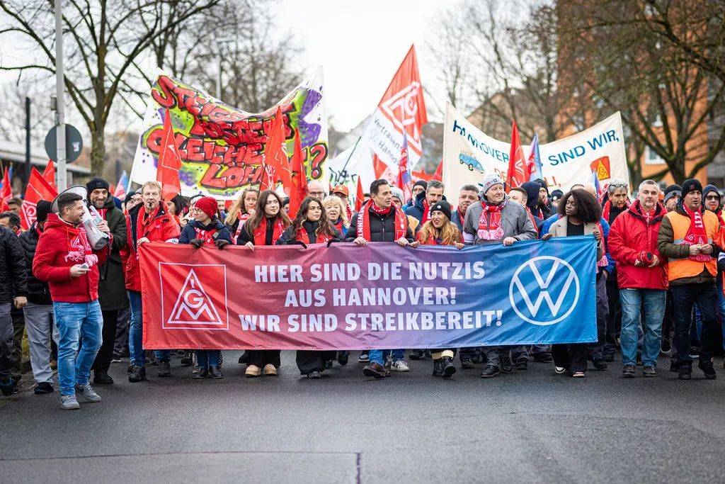 大众汽车10万工人罢工<strong></p>
<p>币圈一般去哪个论坛</strong>,欧洲汽车业怎么了?