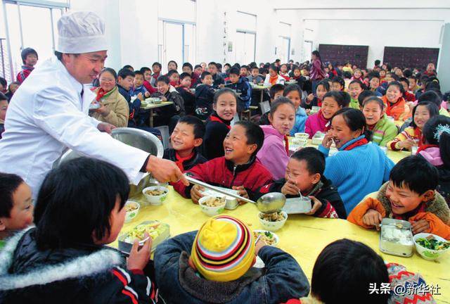 瞭望·治国理政纪事|“<strong></p>
<p>债券在途交易市场</strong>我也是个老基层”