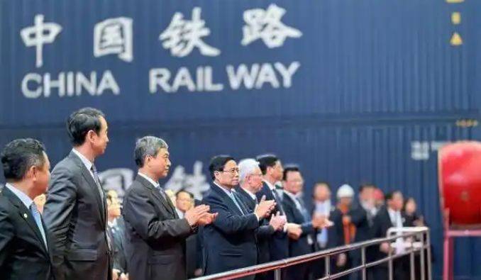 终于知道慌了<strong></p>
<p>债券买断式回购交易</strong>,越南批准建南北铁路,再回头找中国,大门已关上了