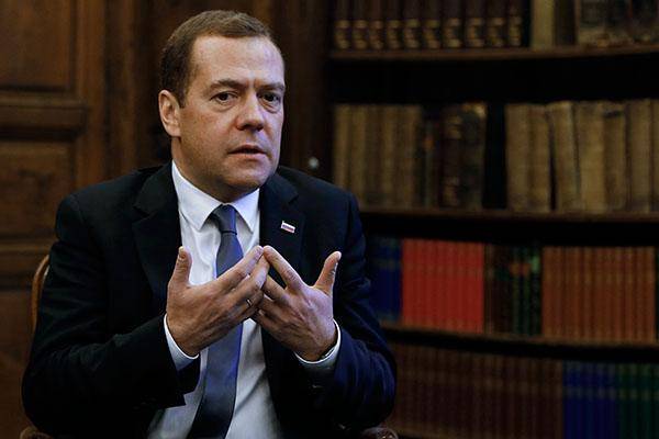 中俄之间，还有“疙瘩”没解开？梅德韦杰夫主动提出2个解决方案