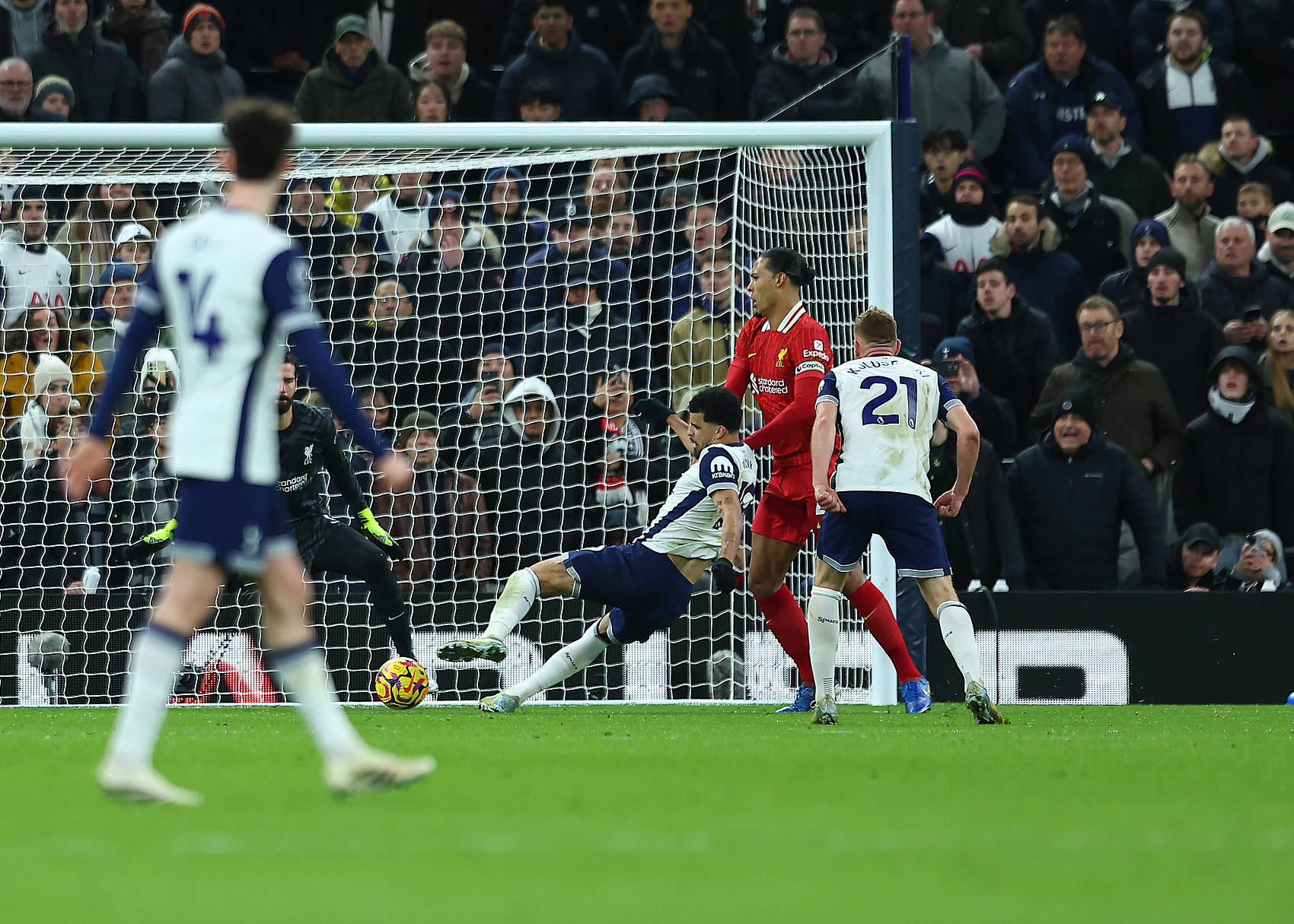 互捅局<strong></p>
<p>币圈inchat</strong>！英超-萨拉赫2射2传 利物浦6-3热刺获圣诞冠军