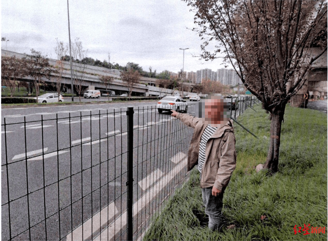 成都三环主路惊现小轿车跨过隔离带掉头<strong></p>
<p>炒币亏得倾家荡产</strong>，原来是司机酒驾走错路……