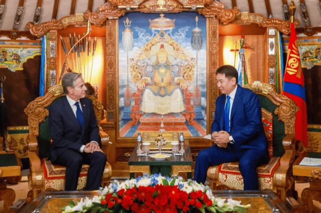 一觉醒来<strong></p>
<p>香港电子交易货币</strong>,中俄大事谈拢,普京终于等到承诺,蒙古不满,美国心急