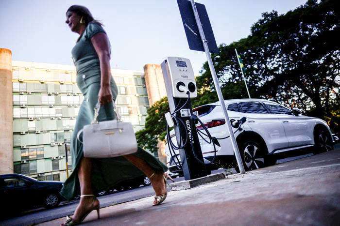 比亚迪巴西工厂建设工人：自己工资按月100%发放<strong></p>
<p>ok下载</strong>，“一切安好”