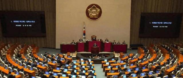 尹锡悦命运迎来转折？11000人聚集总统官邸外<strong></p>
<p>如何玩币</strong>，在野党棋差一招