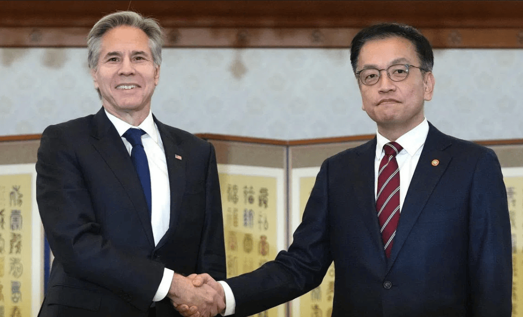 布林肯:玩归玩<strong></p>
<p>如何玩币</strong>,闹归闹,别拿感情开玩笑