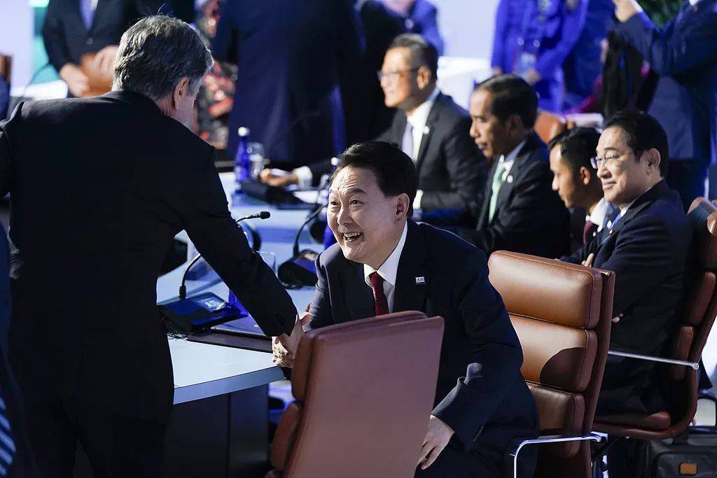 布林肯:玩归玩<strong></p>
<p>如何玩币</strong>,闹归闹,别拿感情开玩笑