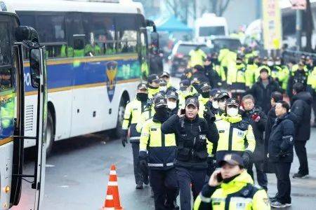 布林肯:玩归玩<strong></p>
<p>如何玩币</strong>,闹归闹,别拿感情开玩笑