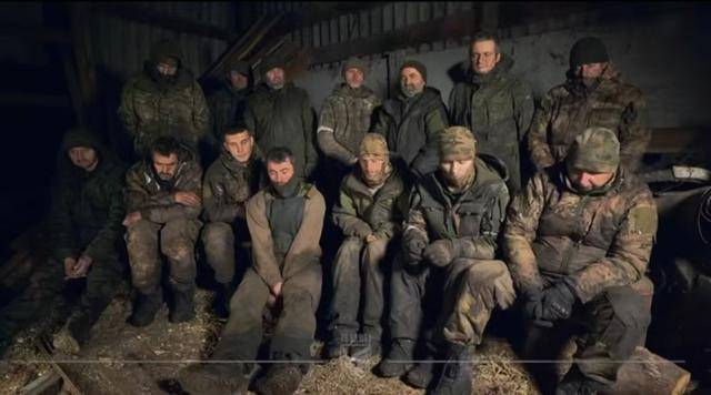 “兵书”看了不少！乌军2名伞兵深夜突袭<strong></p>
<p>如何玩币</strong>，意外活捉14名俄军