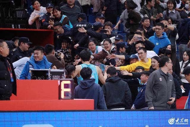 热血沸腾！青岛男篮最后三分钟14-0绝地翻盘<strong></p>
<p>货币如何保值</strong>，队史首次单赛季双杀辽宁