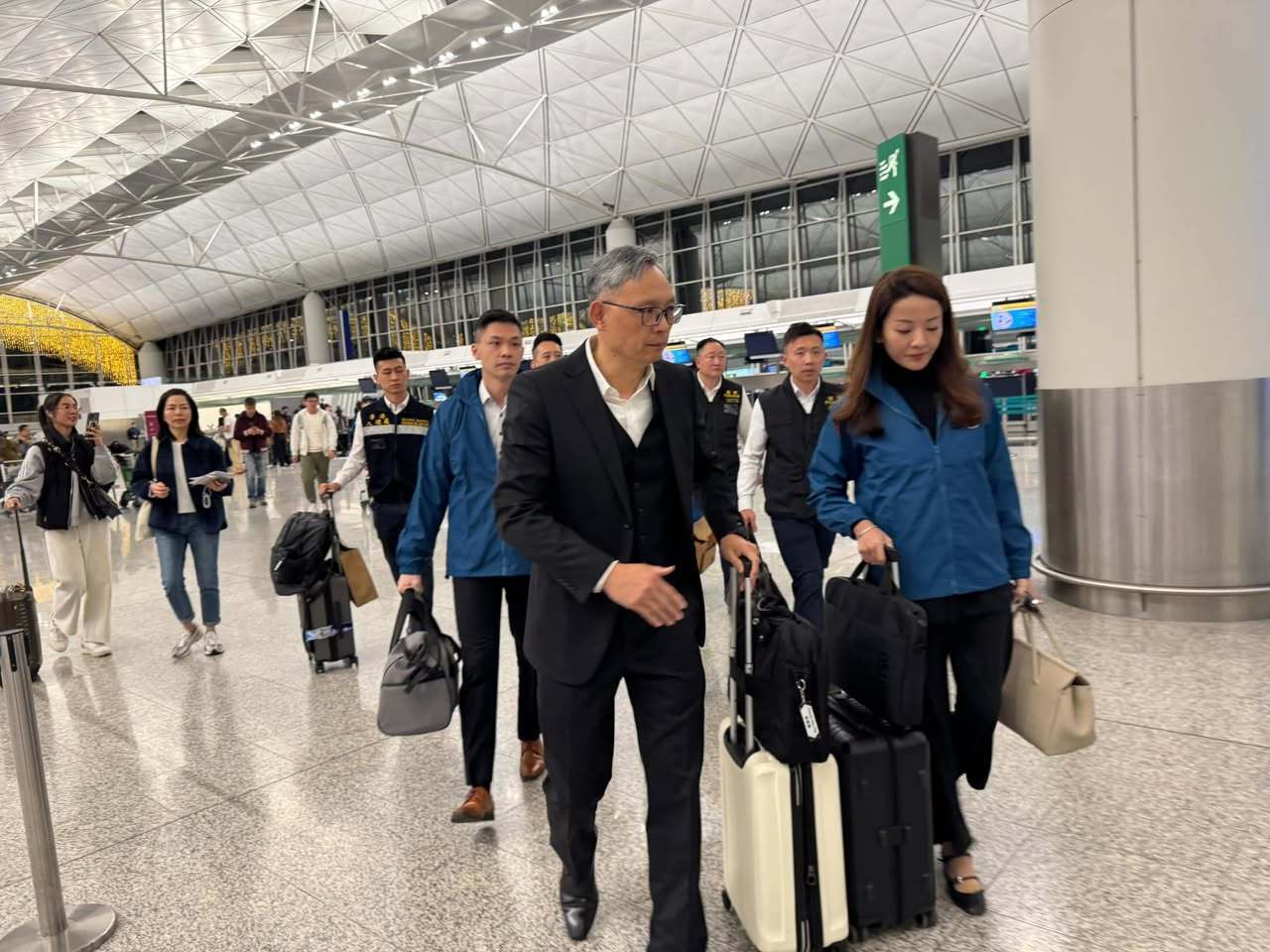 仍有12名港人被困缅甸<strong></p>
<p>货币如何保值</strong>，香港派专责小组前往泰国跟进